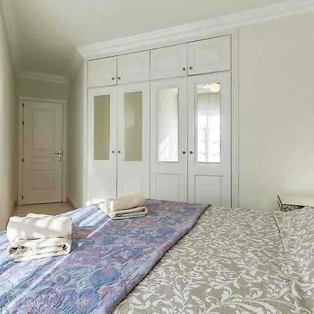Apartment With Large Terrace In Terrazas Del Duque Адехе Екстериор снимка