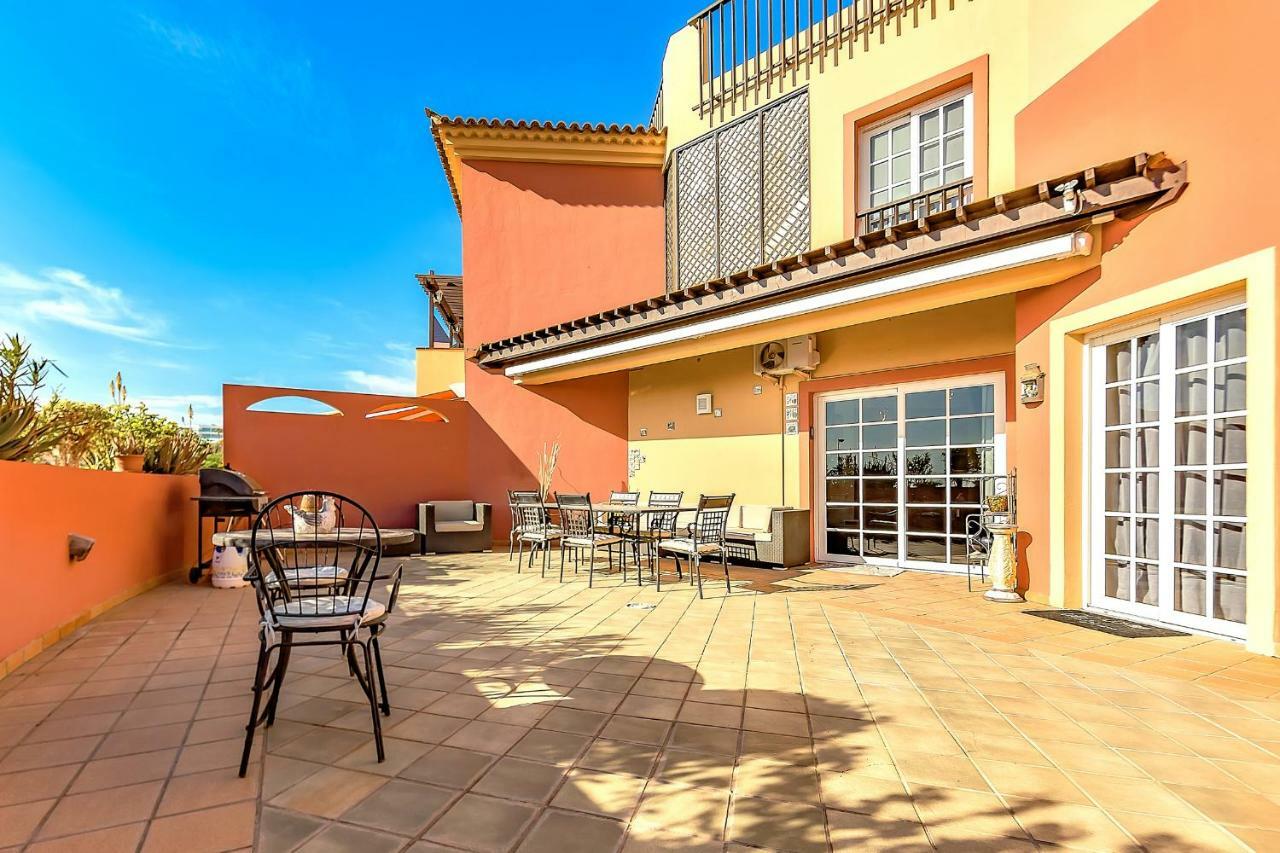 Apartment With Large Terrace In Terrazas Del Duque Адехе Екстериор снимка