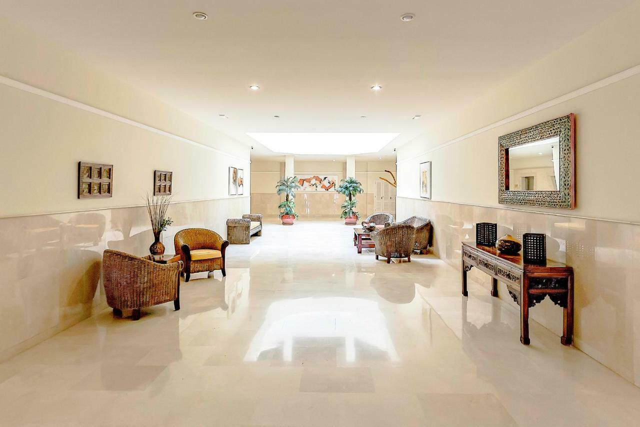 Apartment With Large Terrace In Terrazas Del Duque Адехе Екстериор снимка