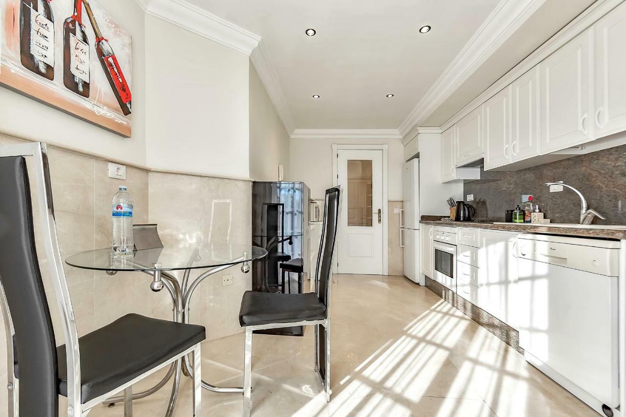 Apartment With Large Terrace In Terrazas Del Duque Адехе Екстериор снимка