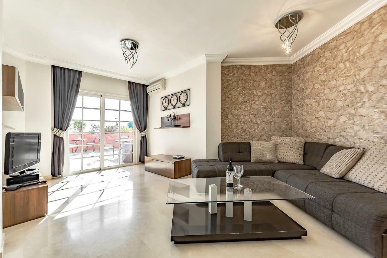 Apartment With Large Terrace In Terrazas Del Duque Адехе Екстериор снимка
